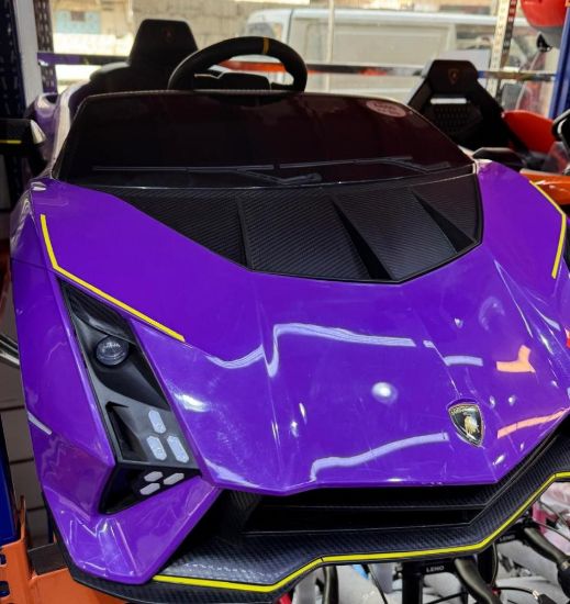 صورة سيارة لامبورغيني رياضية للأطفال بـ أبواب فراشة